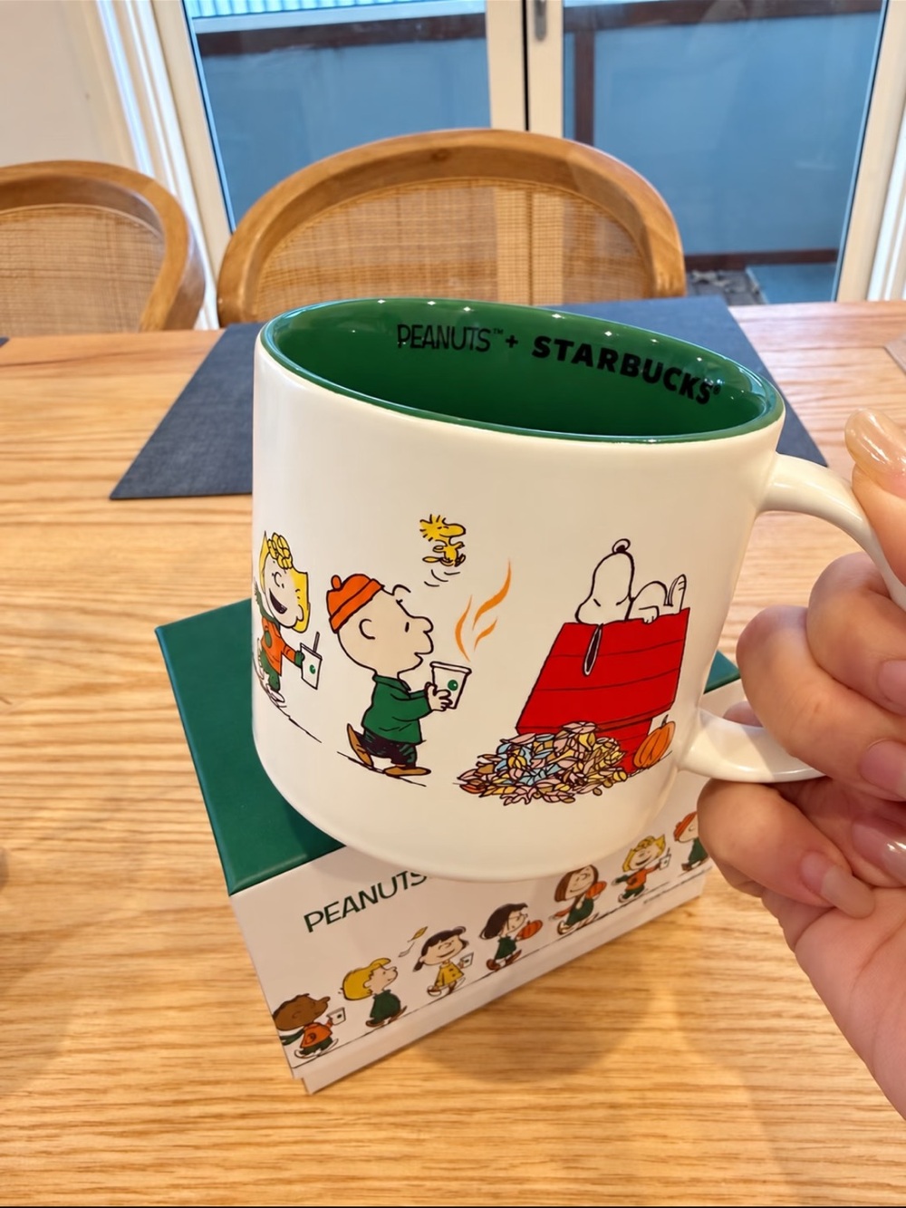 Starbucks Peanuts Snoopy mug
